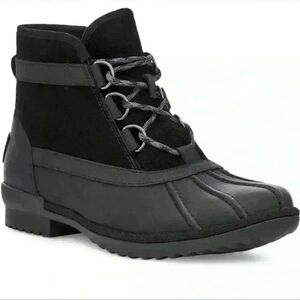 UGG Greda Waterproof Duck Boot in Black Leather/Suede Size 5 NIB